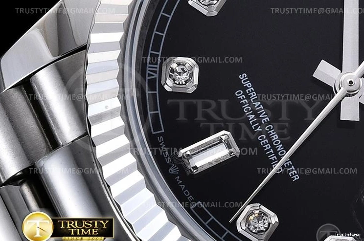 1022 ModernLook RDD0224B – DayDate 36mm 747